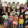 Дошколята совместно с библиотекой сделали подарки к дню мамы